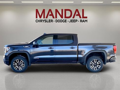 Used 2024 GMC Sierra 1500 AT4 w/ AT4 Premium Package image 9