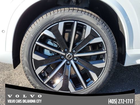 Used 2026 Volvo XC90 B6 Ultra image 11