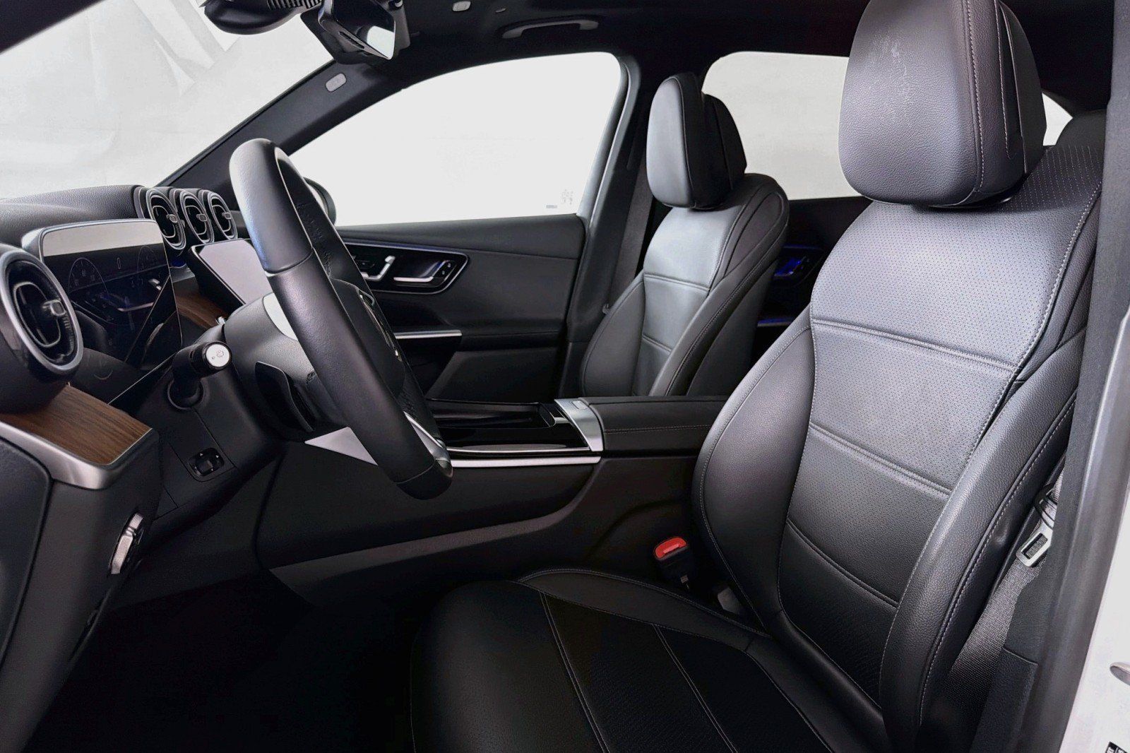 Certified 2026 Mercedes-Benz GLC 300 image 17