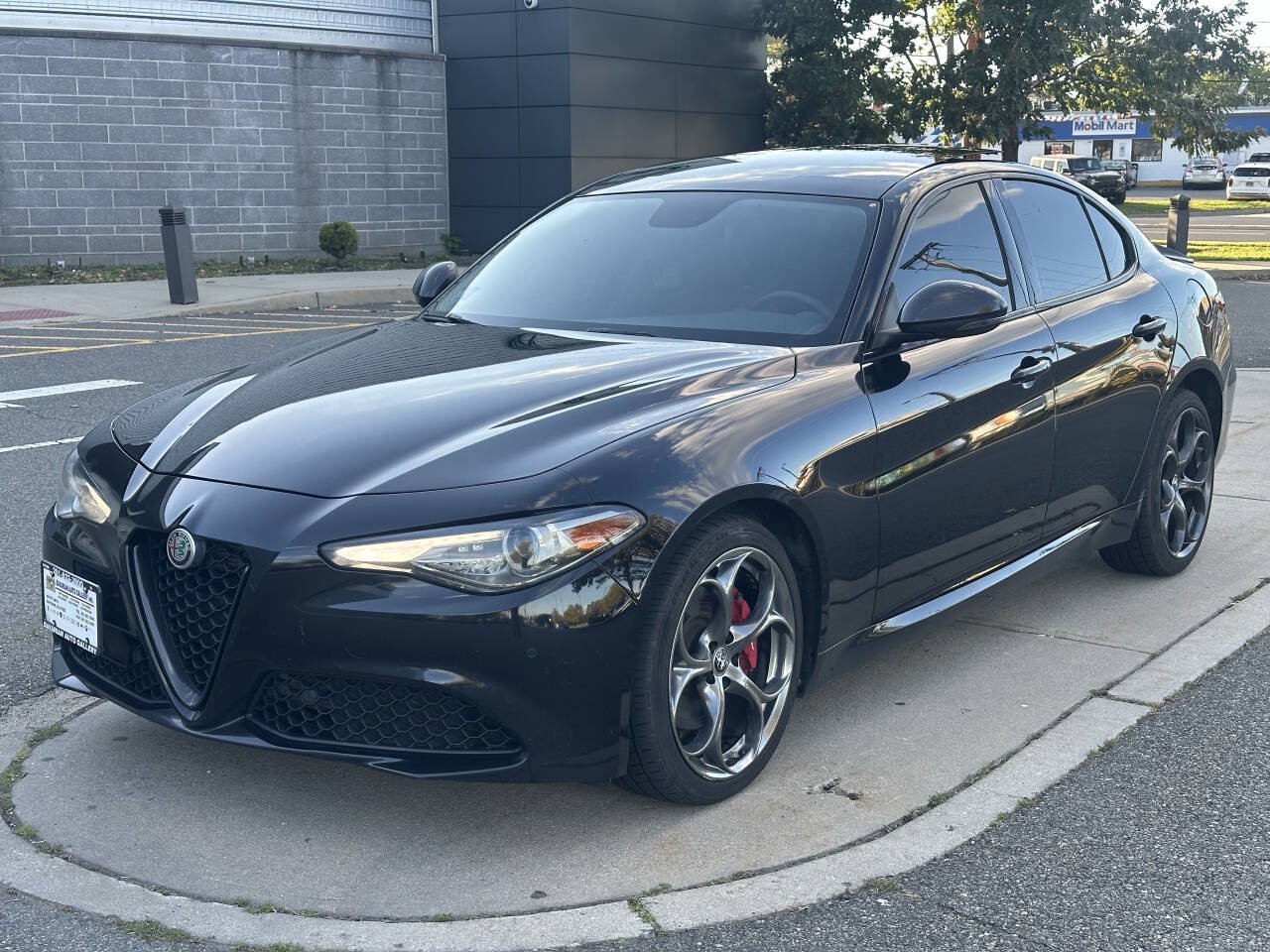 Used 2019 Alfa Romeo Giulia Ti w/ Nero Edizione AWD/4WD image 1