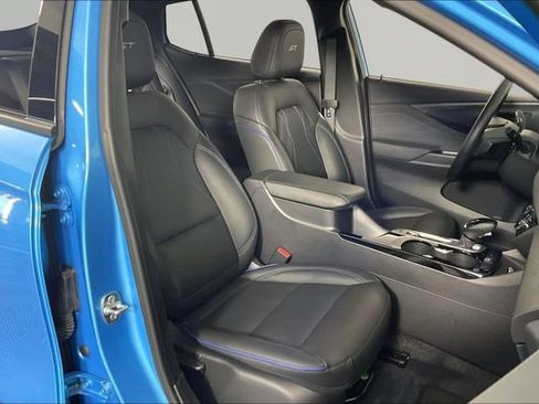 Used 2025 Buick Envista Sport Touring w/ Convenience I Package FWD image 26