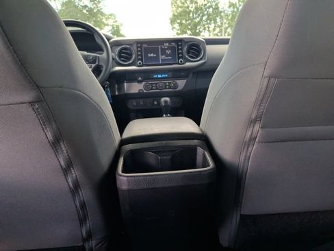 Used 2022 Toyota Tacoma SR5 w/ Technology Package RWD image 31