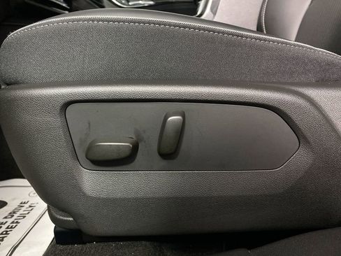 Used 2023 Buick Envision Essence FWD image 12
