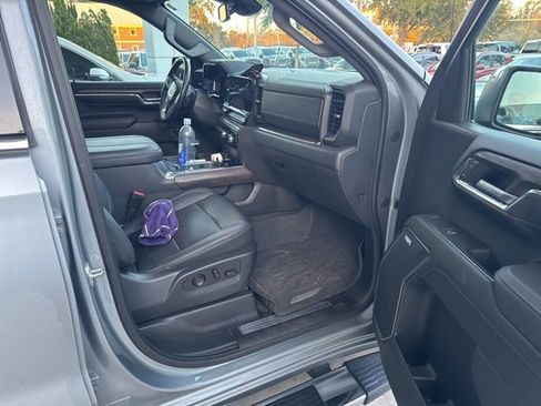 Used 2023 GMC Sierra 1500 SLT w/ SLT Premium Plus Package image 5