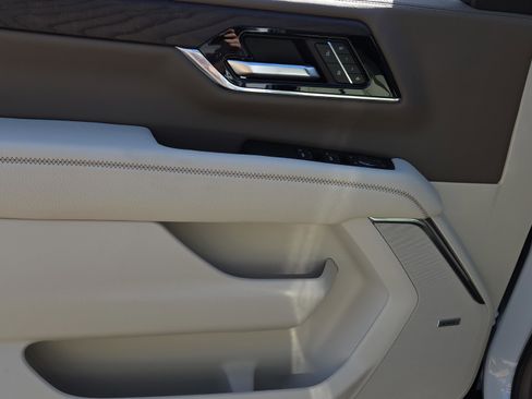 New 2026 GMC Yukon Denali w/ Denali Reserve Package AWD/4WD image 23