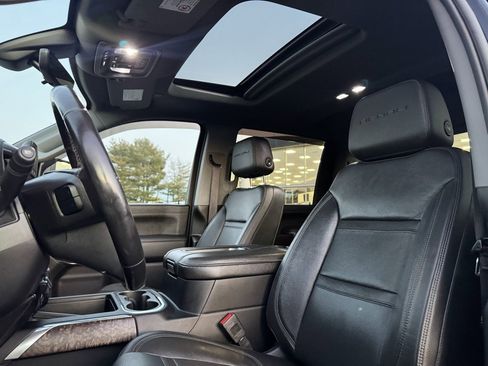 Used 2020 GMC Sierra 2500 Denali w/ Denali Ultimate Package image 16