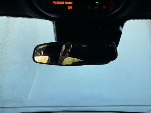 Used 2025 Buick Envista Sport Touring image 17