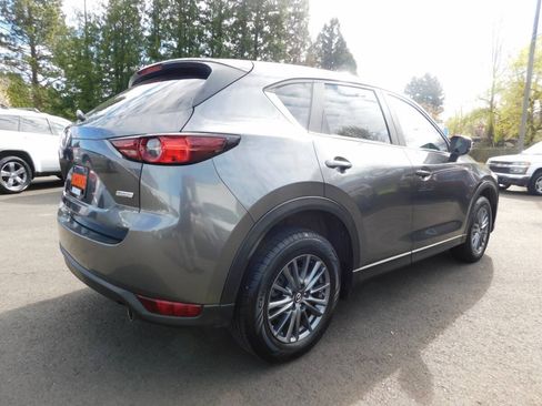 Used 2017 MAZDA CX-5 Touring w/ Preferred Equipment Package AWD/4WD image 2