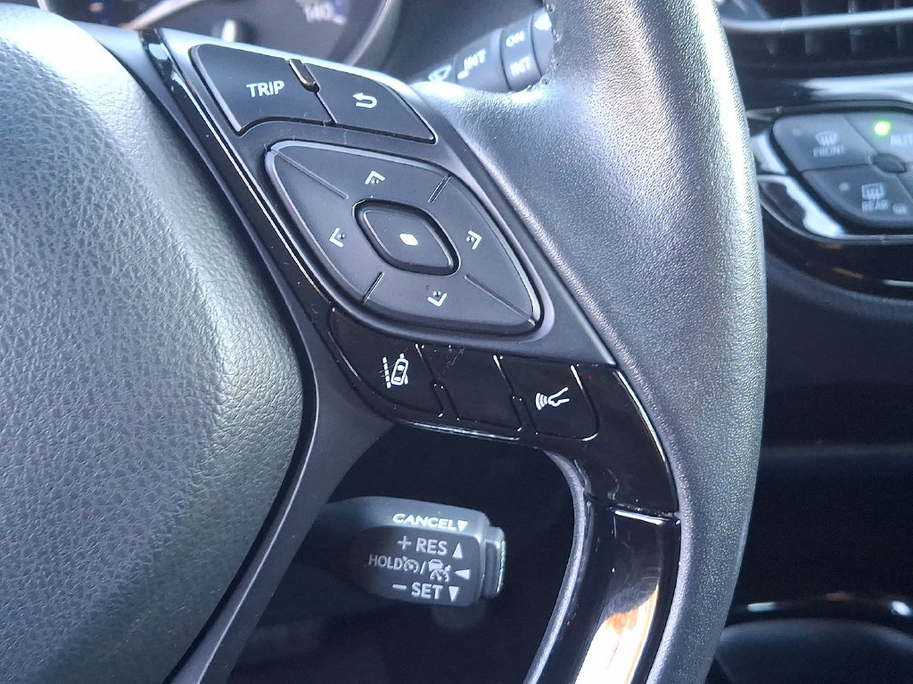 Certified 2020 Toyota C-HR XLE FWD image 23