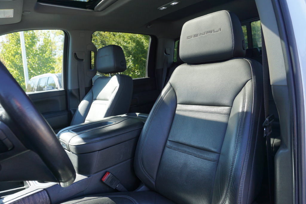 Used 2021 GMC Sierra 3500 Denali w/ Denali Ultimate Package AWD/4WD image 13
