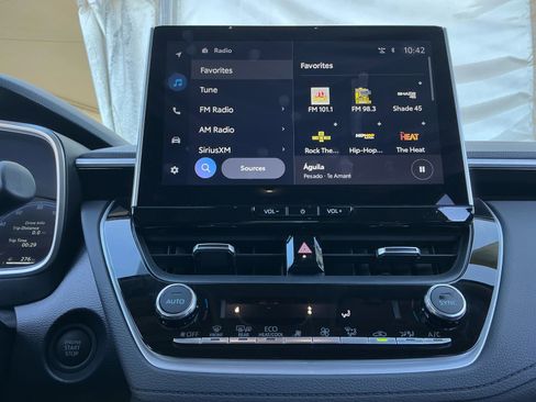 Certified 2026 Toyota Corolla Cross XLE image 28