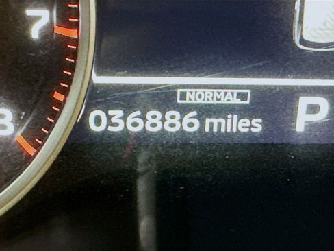 Used 2024 Mitsubishi Outlander SE image 18