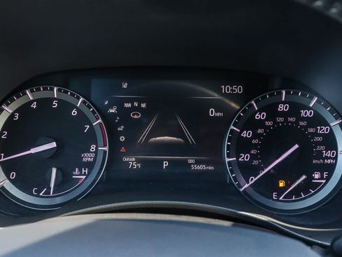 Used 2021 Toyota Highlander XSE FWD image 34