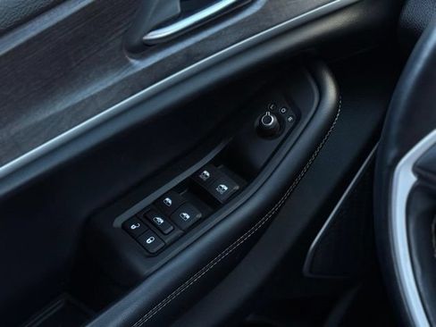 Used 2021 Jeep Grand Cherokee L Limited AWD/4WD image 11