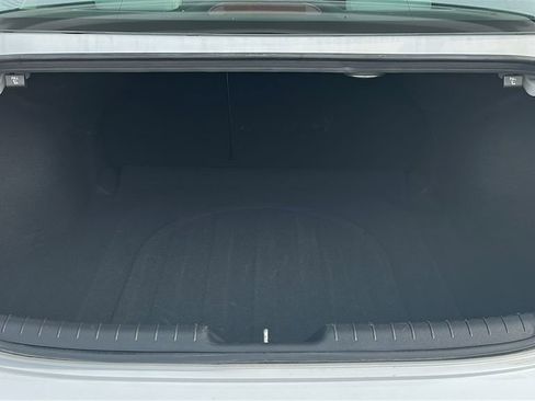 Used 2025 Hyundai Elantra Limited image 34