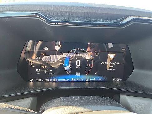 Used 2024 Chevrolet Colorado ZR2 w/ Technology Package AWD/4WD image 14