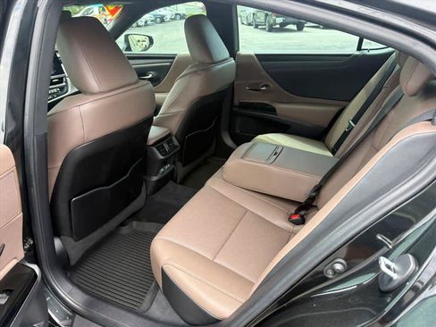Used 2022 Lexus ES 350 w/ Premium Package FWD image 9