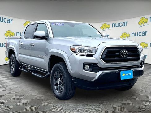 Used 2022 Toyota Tacoma SR5 AWD/4WD image 1