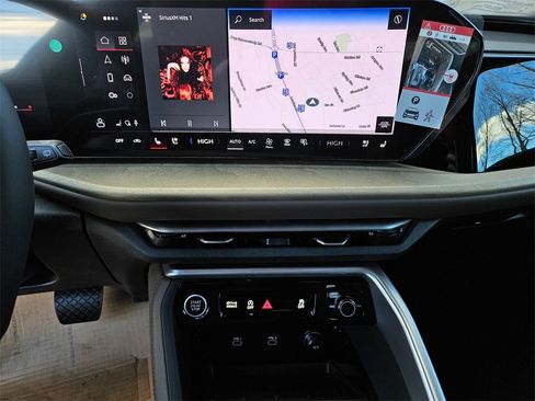 New 2025 Audi Q5 Premium Plus image 15