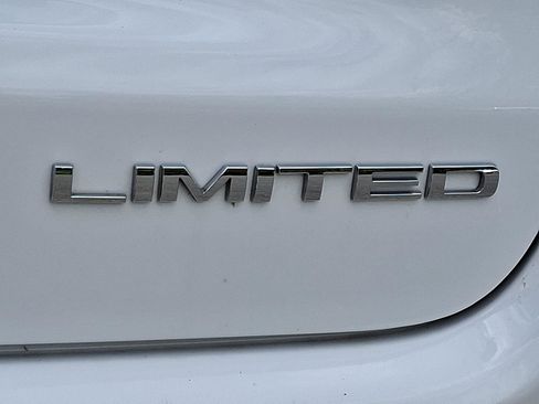 Used 2025 Jeep Compass Limited AWD/4WD image 30