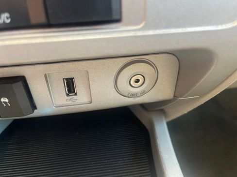 Used 2010 Ford Escape XLT image 21