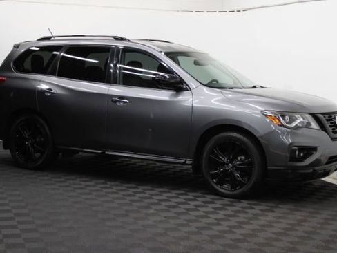 Used 2018 Nissan Pathfinder SL w/ Midnight Edition Package FWD image 1