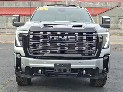 Used 2025 GMC Sierra 2500 Denali Ultimate image 29