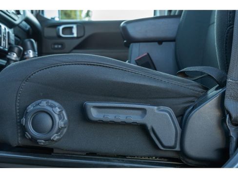 Used 2020 Jeep Gladiator Overland w/ Trailer Tow Package image 16