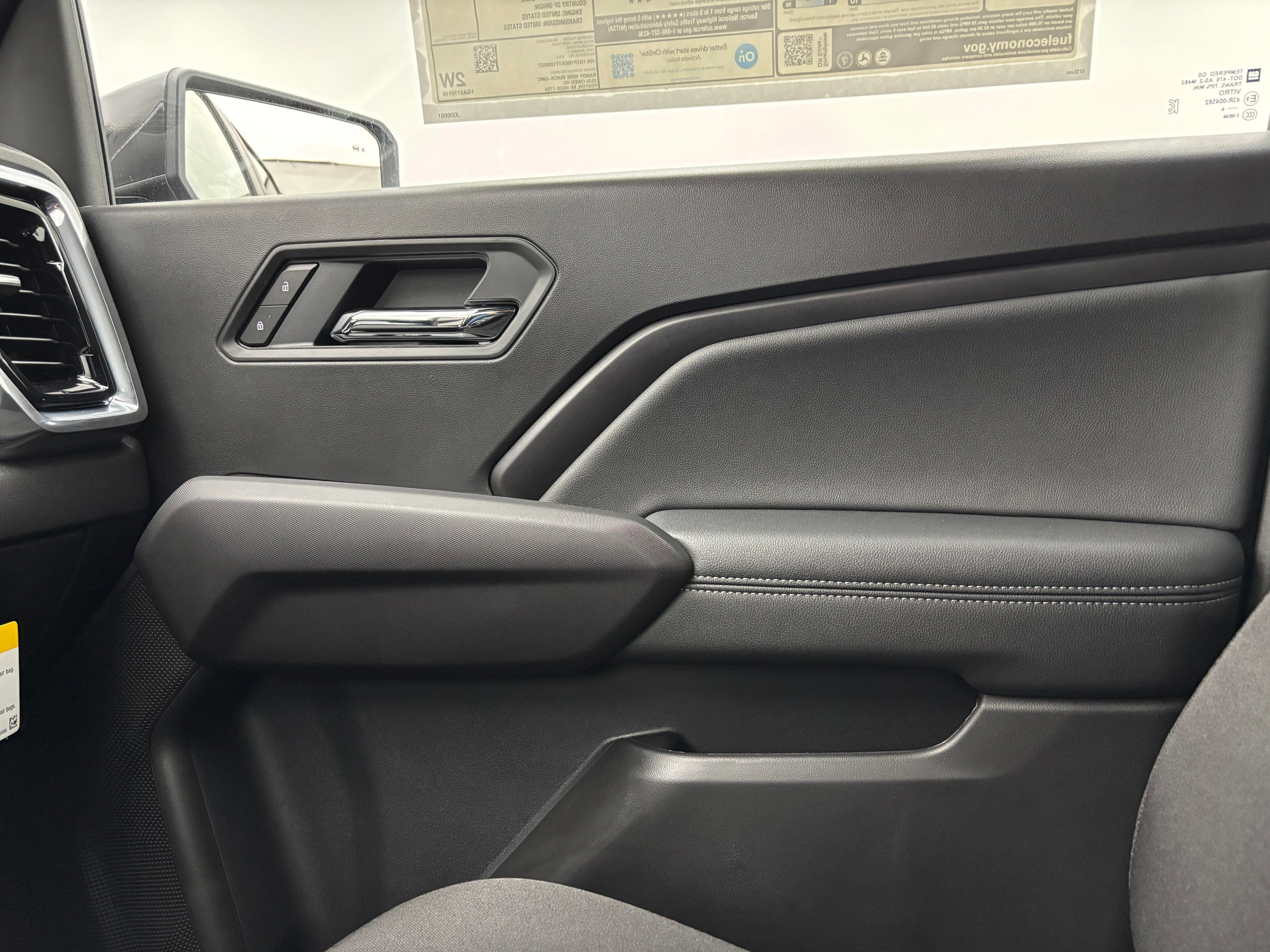 New 2026 GMC Canyon Elevation w/ Convenience Package RWD image 38