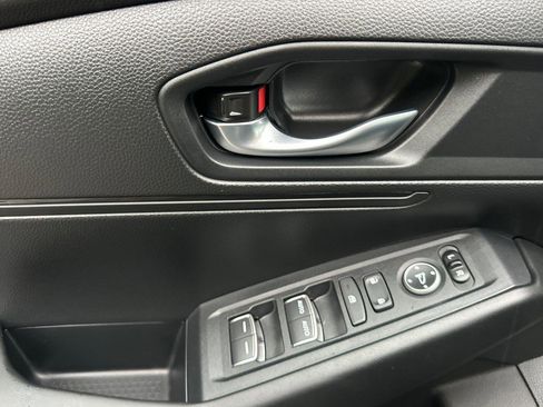 Certified 2025 Honda Accord LX image 5