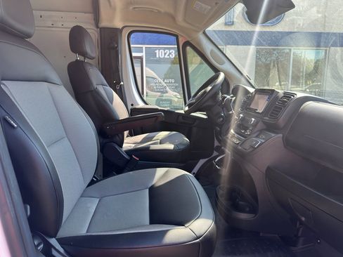 Used 2023 RAM ProMaster 2500 image 11