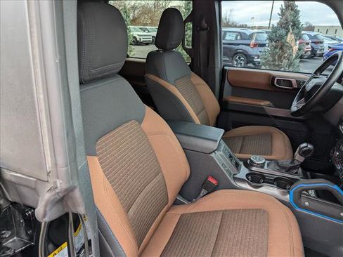 Used 2022 Ford Bronco Outer Banks w/ Sasquatch Package image 13