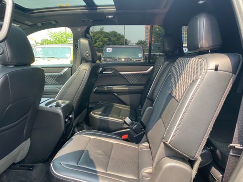Used 2024 GMC Acadia Denali w/ Super Cruise Package AWD/4WD image 21