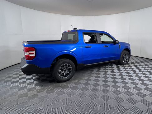 New 2025 Ford Maverick XLT image 4