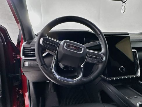 Used 2025 GMC Acadia Elevation w/ Elevation Premium Package FWD image 12