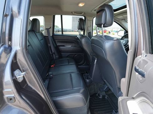 Used 2017 Jeep Compass High Altitude AWD/4WD image 18