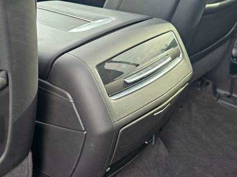 Used 2023 Cadillac Escalade ESV Premium Luxury w/ Performance Package AWD/4WD image 23