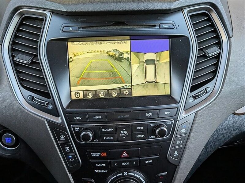 Used 2017 Hyundai Santa Fe FWD image 24