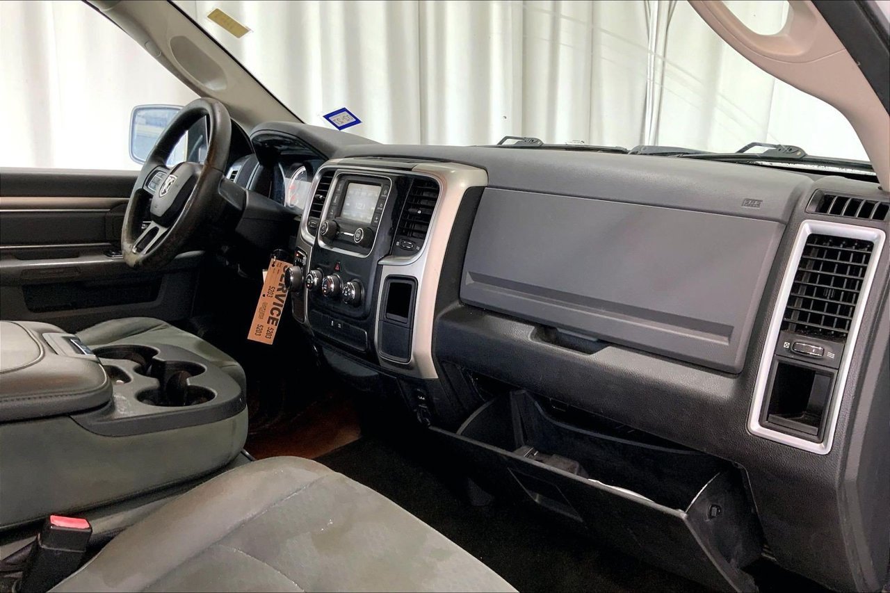 Used 2017 RAM 1500 Classic SLT RWD image 23