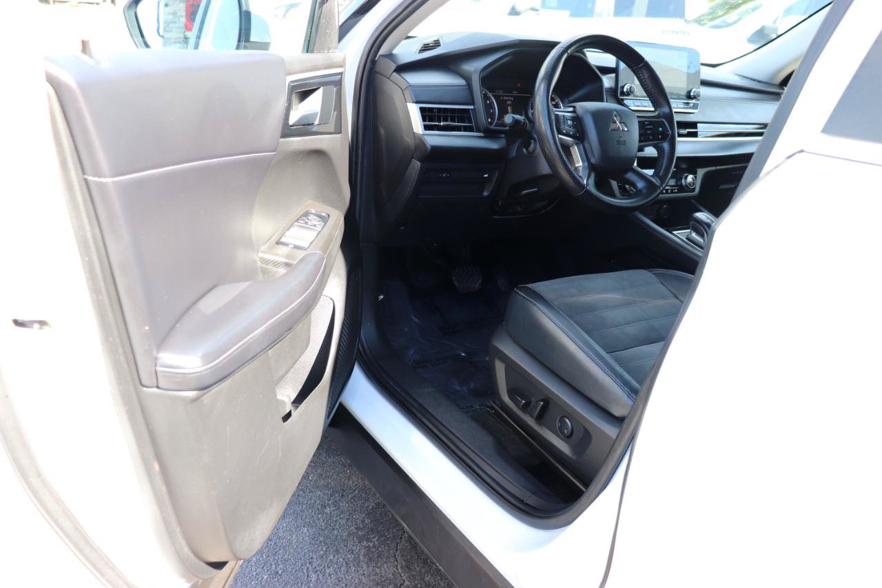 Used 2024 Mitsubishi Outlander FWD image 10