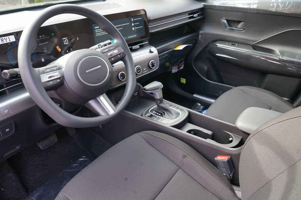 New 2027 Hyundai Kona SE AWD/4WD image 10