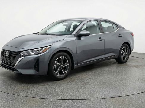 Used 2025 Nissan Sentra SV FWD image 3