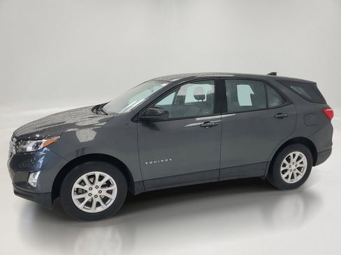 Used 2019 Chevrolet Equinox LS image 4