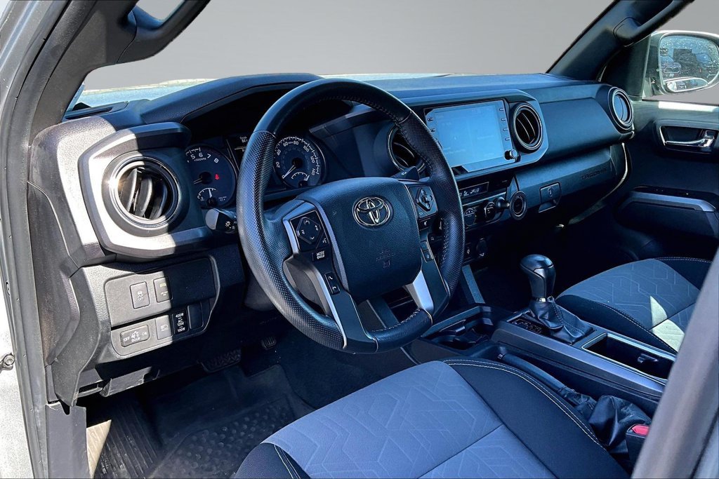 Used 2023 Toyota Tacoma TRD Off-Road AWD/4WD image 4