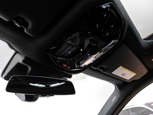 Used 2024 BMW 530i xDrive image 34