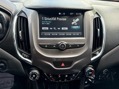 Used 2017 Chevrolet Cruze LT w/ Convenience Package FWD image 20