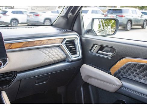Used 2024 GMC Canyon Denali AWD/4WD image 48