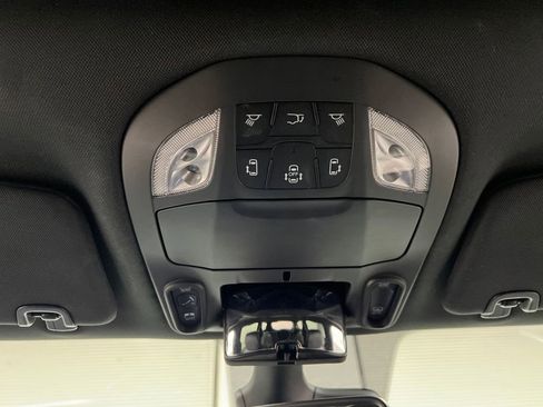 Used 2025 Chrysler Pacifica Limited image 72