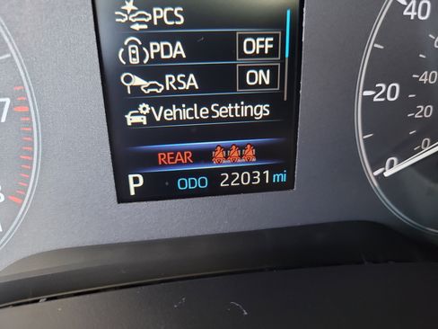 Certified 2023 Toyota Corolla LE image 31