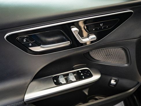 Certified 2025 Mercedes-Benz C 300 4MATIC Sedan image 23